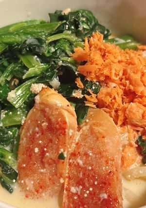 簡単！ほうれん草と鮭の明太豆乳うどん！-レシピのメイン写真