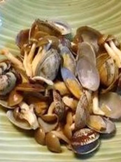 鉄分がとれる!あさりとしめじの酒煮-レシピのメイン写真