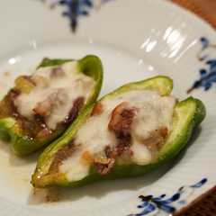 รูปของ 鰯缶で作るピーマンの肉詰め風