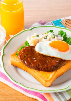 チキンハンバーグのオープンサンド-レシピのメイン写真