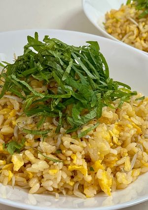 大葉香る梅肉としらすの焼き飯-レシピのメイン写真
