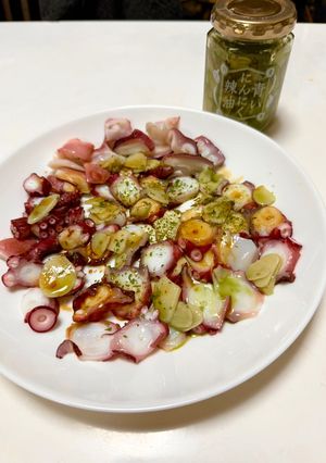 青いにんにく辣油でタコのカルパッチョ風☆-レシピのメイン写真