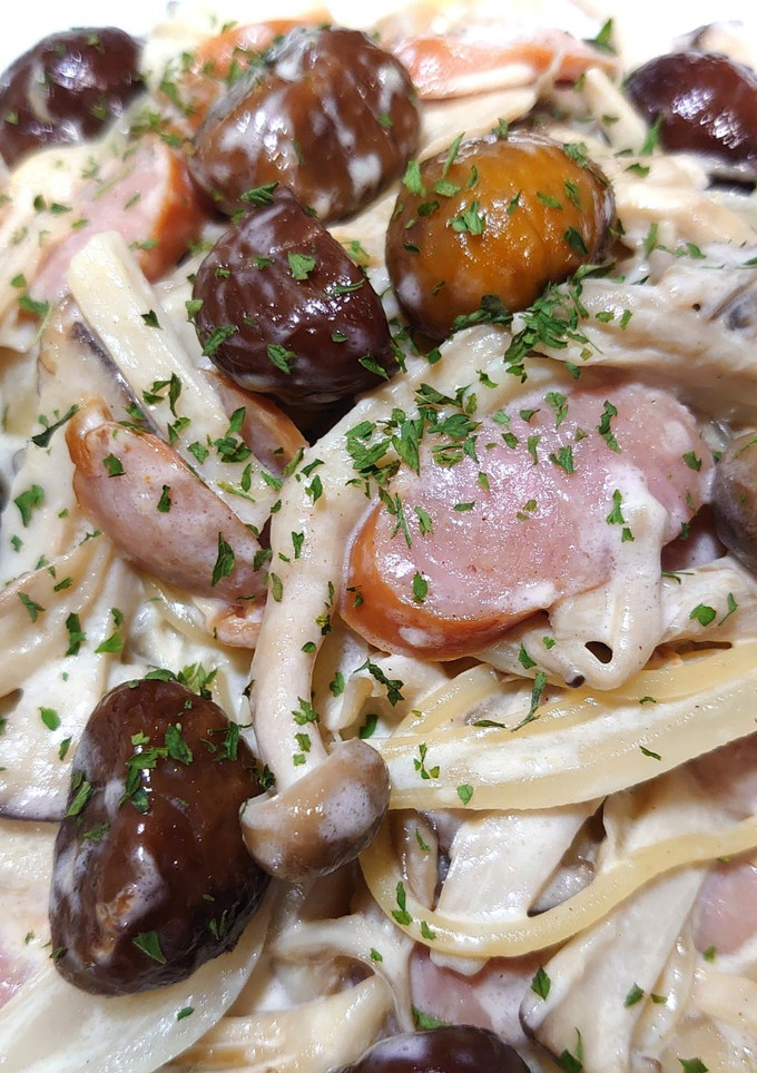 激うま♬三種のきのこと甘栗クリームパスタ-レシピのメイン写真