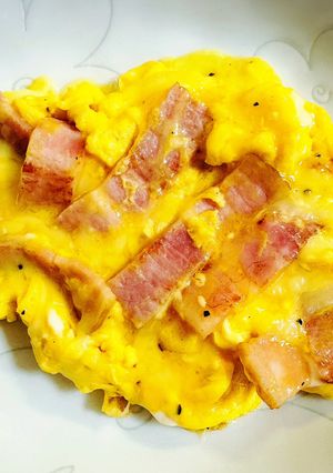 朝食♡ベーコンチーズスクランブルエッグ-レシピのメイン写真