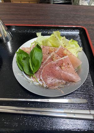 急ぎの時の手抜き生ハムおつまみ-レシピのメイン写真