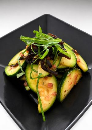 【簡単副菜】ズッキーニの梅塩昆布和え-レシピのメイン写真