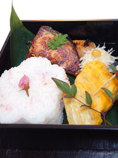 桜の型抜き簡単ランチ-レシピのメイン写真