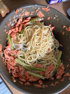 鮭とアスパラのクリームスパゲティ-レシピのメイン写真