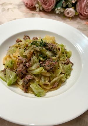 豚挽肉のサルシッチャと春キャベツのパスタ-レシピのメイン写真
