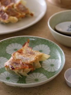 キャベツなし♪ 青菜の焼き餃子-レシピのメイン写真