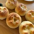夜仕込んで朝に焼く白パン