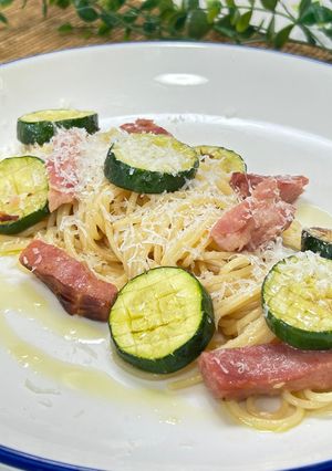 ズッキーニとベーコンのペペロンチーノ-レシピのメイン写真
