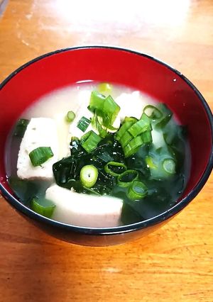 豆腐とわかめの自家製お味噌のお味噌汁-レシピのメイン写真
