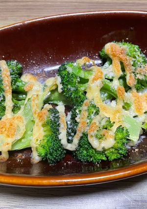 ブロッコリーのマヨチー焼き-レシピのメイン写真