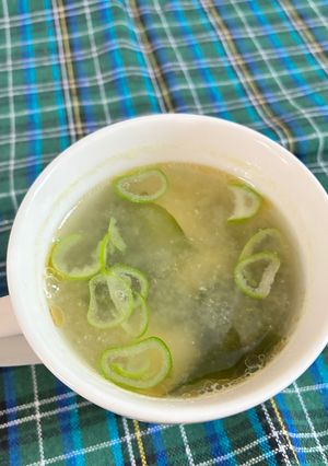 玉ねぎ麹のワカメスープ-レシピのメイン写真