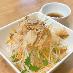 รูปของ 和風彩り大根サラダ