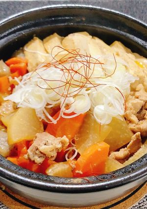 寒い日に！豚肉と豆腐のピリ辛味噌煮込み-レシピのメイン写真
