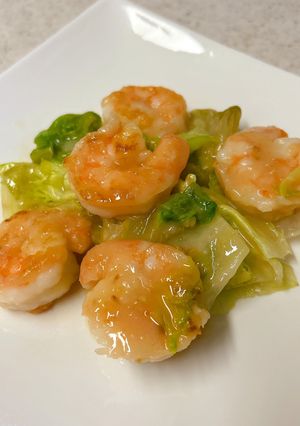 ぷりしゃき♪エビとレタスの塩麹炒め-レシピのメイン写真