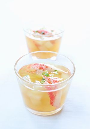 よ〜く冷やして【冬瓜とカニカマの冷やし汁】-レシピのメイン写真