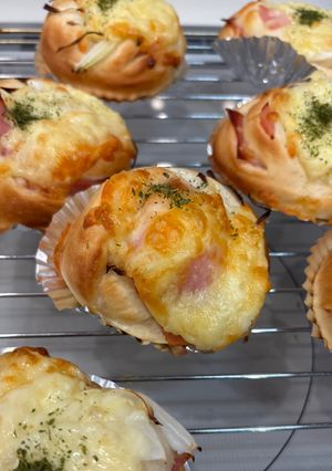 惣菜パン(ハムチーズ&ミートソース)-レシピのメイン写真