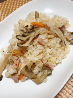 キノコたちとベーコンの炊き込み御飯-レシピのメイン写真