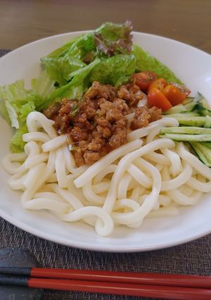 サニーレタスでさっぱり　ジャージャー麺-レシピのメイン写真
