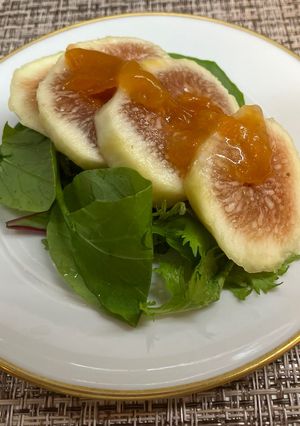 無花果と葉物野菜の杏ジャムドレッシング♪-レシピのメイン写真