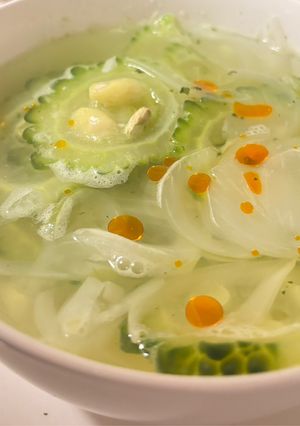 ゴーヤと玉ねぎのスープ-レシピのメイン写真