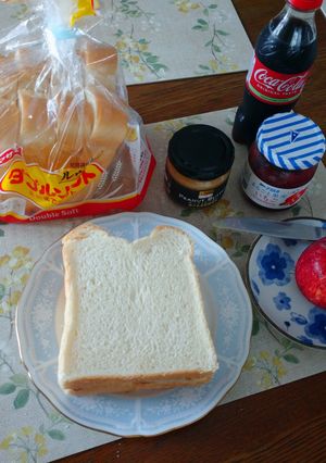 ピーナッツバターと苺ジャムのサンドイッチ-レシピのメイン写真