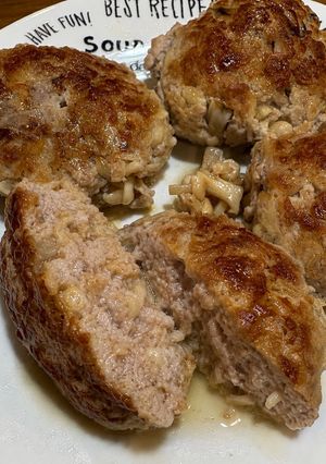 肉汁じゅわっ！きのこ入り絶品ハンバーグ-レシピのメイン写真