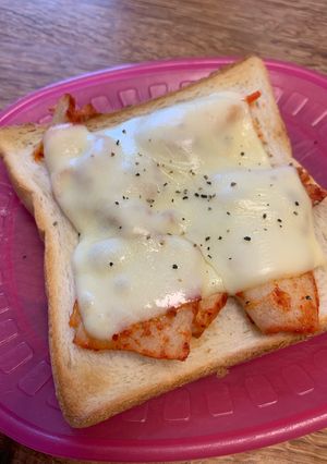 簡単　キムチーパン　キムチチーズトースト-レシピのメイン写真
