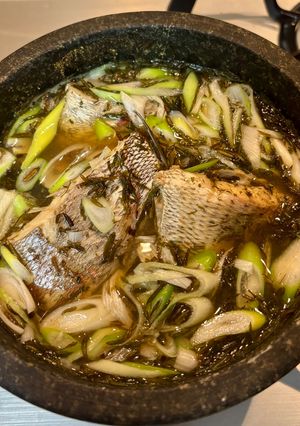 男鹿の石焼鍋風(真鯛とギバサの塩味鍋)-レシピのメイン写真