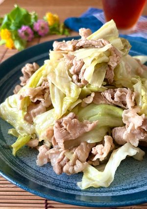 簡単夕食★豚こまとキャベツのバターポン酢炒め-レシピのメイン写真