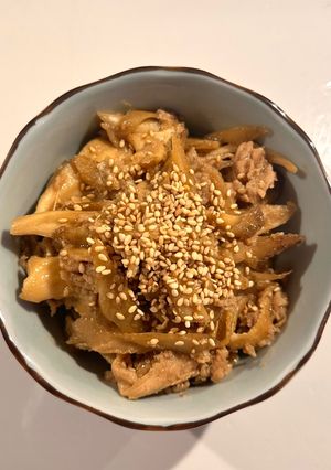 豚肉、牛蒡、舞茸の甘辛煮-レシピのメイン写真