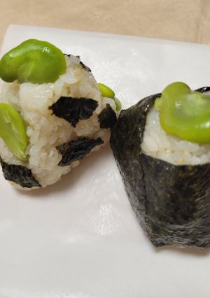 そら豆ごはんのおにぎり-レシピのメイン写真