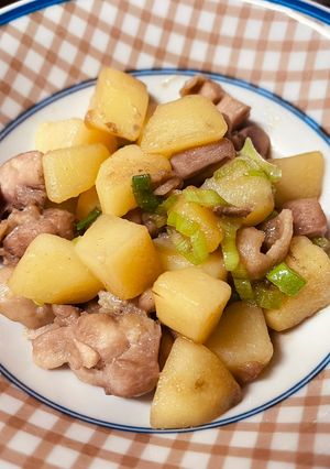 簡単！甘めな鶏もも肉とじゃがいもの炒め-レシピのメイン写真