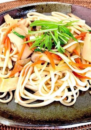きのこと野菜たっぷり焼きうどん🍜-レシピのメイン写真