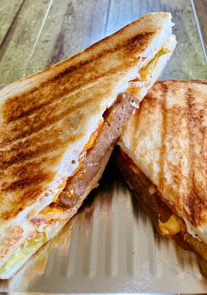 トロたまチキンハンバーグのホットサンド-レシピのメイン写真