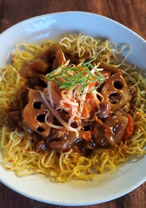 煮物の残りでソースあんかけ焼きそば-レシピのメイン写真