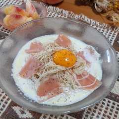 รูปของ 冷製カルボナーラ風そうめん