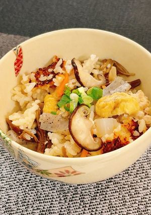 鶏肉ときのこの旨み*定番かやくごはん-レシピのメイン写真