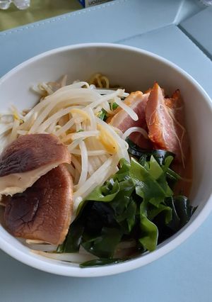 インスタントラーメンに具沢山トッピング！-レシピのメイン写真