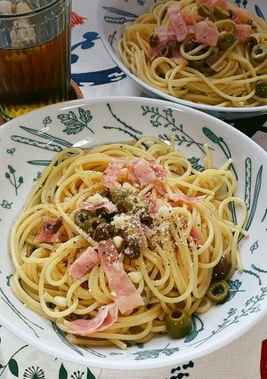 オリーブとベーコンのパスタ-レシピのメイン写真