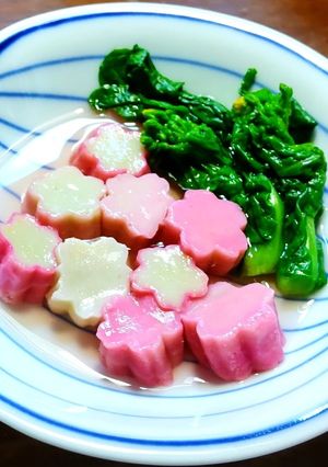 ビーツ由来ピンク 自家製桜麩の煮物-レシピのメイン写真