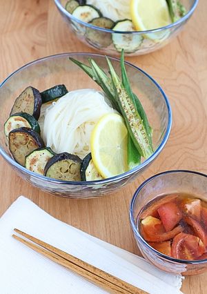 夏野菜たっぷり！トマポンだれのそうめん-レシピのメイン写真
