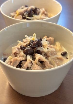 もやしと豚肉のヨーグルト納豆スープ-レシピのメイン写真
