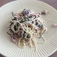 รูปของ やみつき！大葉とツナと塩昆布のパスタ