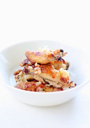 旨味たっぷり【バターガーリック手羽焼き】-レシピのメイン写真