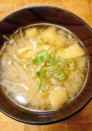 もやしと油揚げのお味噌汁-レシピのメイン写真
