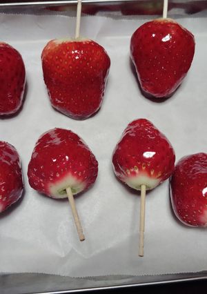 電子レンジでいちご飴ʚ🍓ɞ-レシピのメイン写真